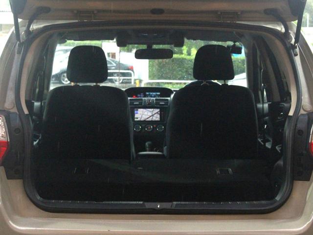 Subaru XV 2.0i−L — Фотографии автомобиля 11