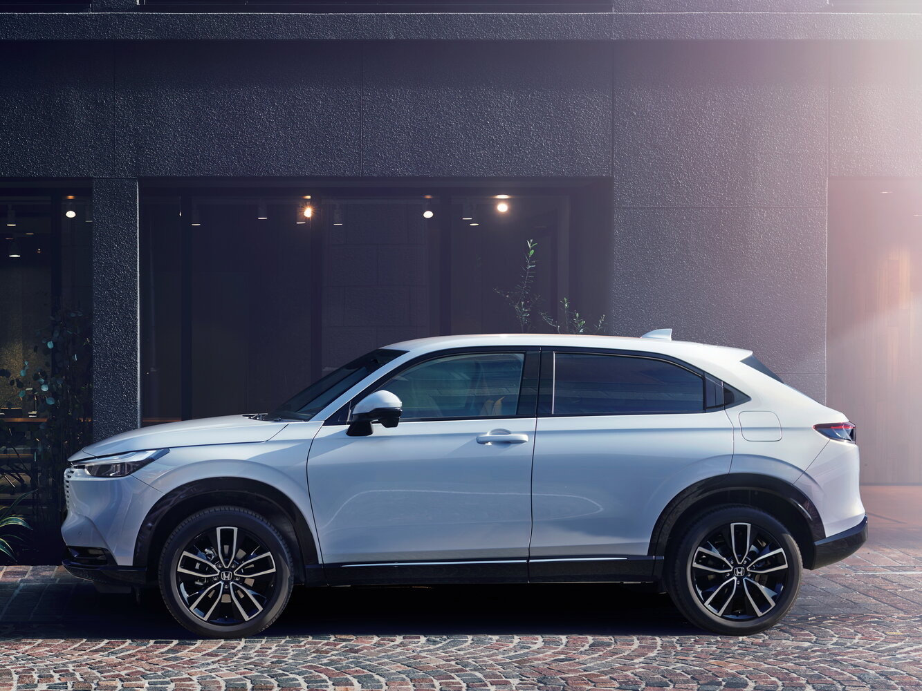 Honda Vezel e:HEV X — Фотографии комплектации 3
