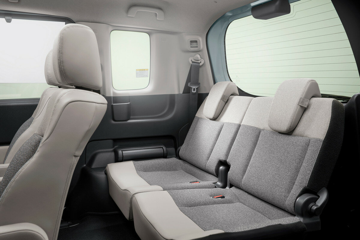 Honda Freed EX — Фотографии комплектации 12
