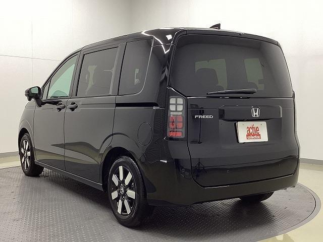 Honda Freed EX — Фотографии автомобиля 15
