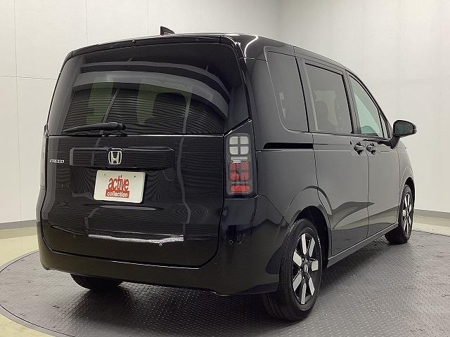 Honda Freed EX — Фотографии автомобиля 17
