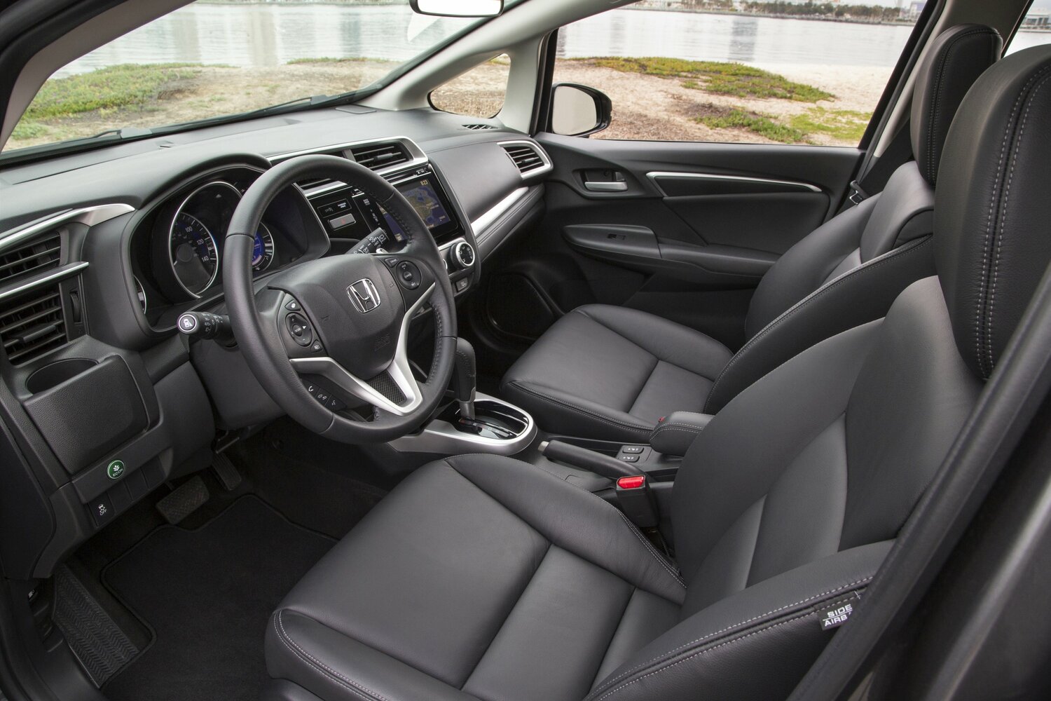 Honda Fit F Package — Фотографии комплектации 10