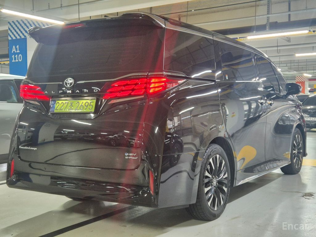 Toyota Alphard 2.5 HEV AWD — Фотографии автомобиля 3