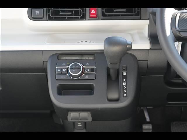 Daihatsu Move Canbus X — Фотографии автомобиля 11