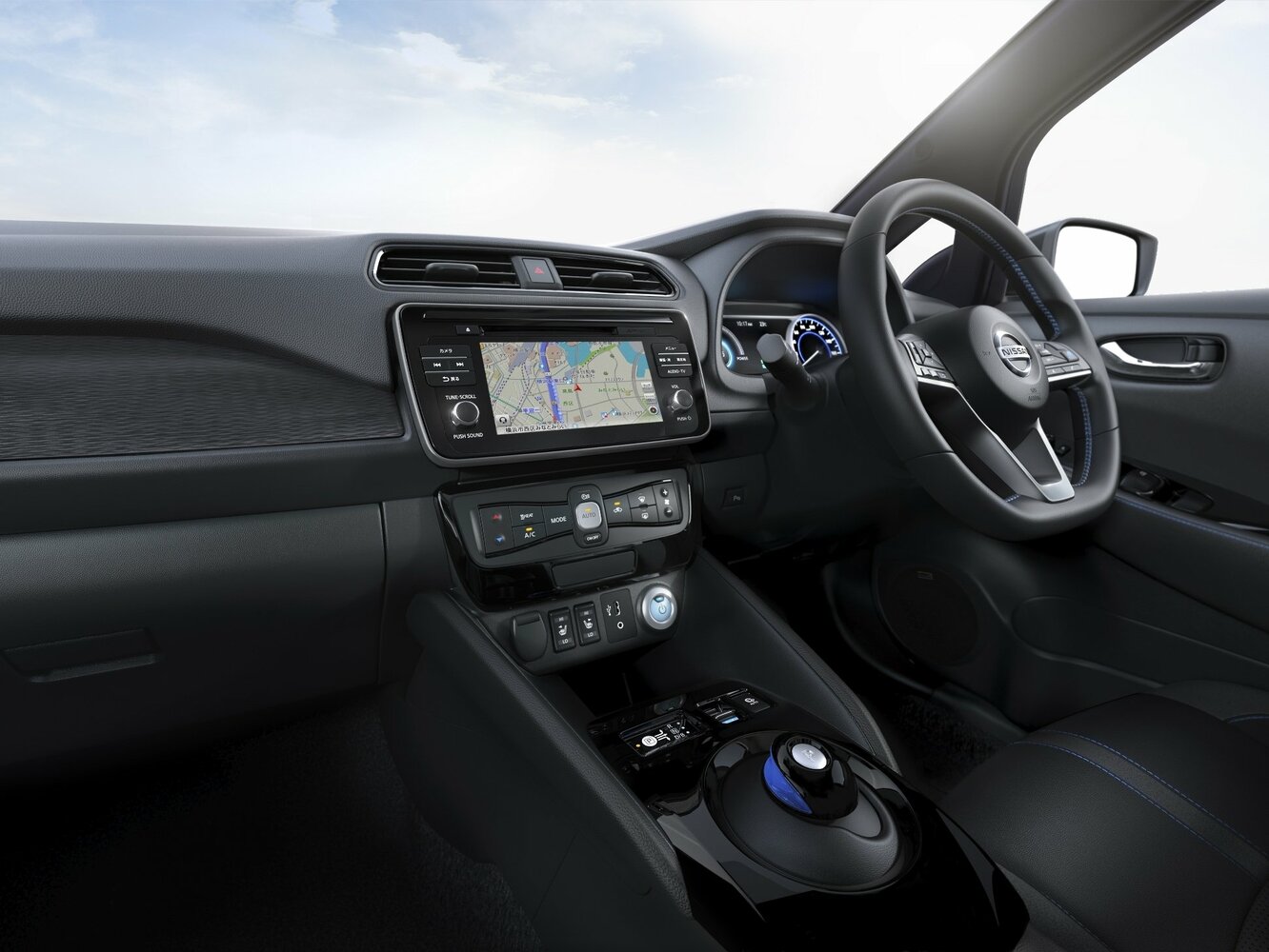 Nissan Leaf X 10 — Фотографии комплектации 6