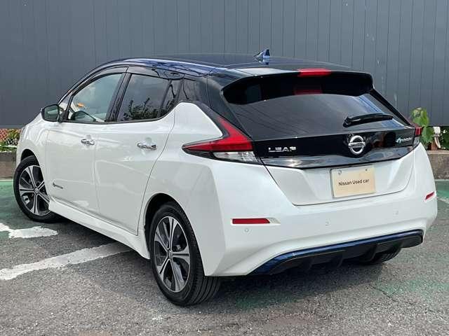 Nissan Leaf X 10 — Фотографии автомобиля 34
