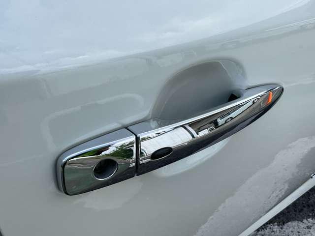 Nissan Leaf X 10 — Фотографии автомобиля 37