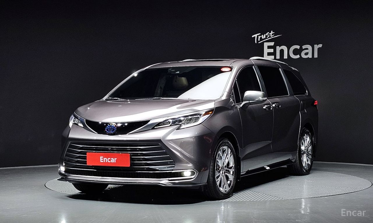 Toyota Sienna 2.5 Hybrid 2WD