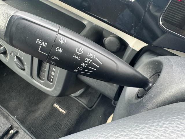 Suzuki MR Wagon L — Фотографии автомобиля 8