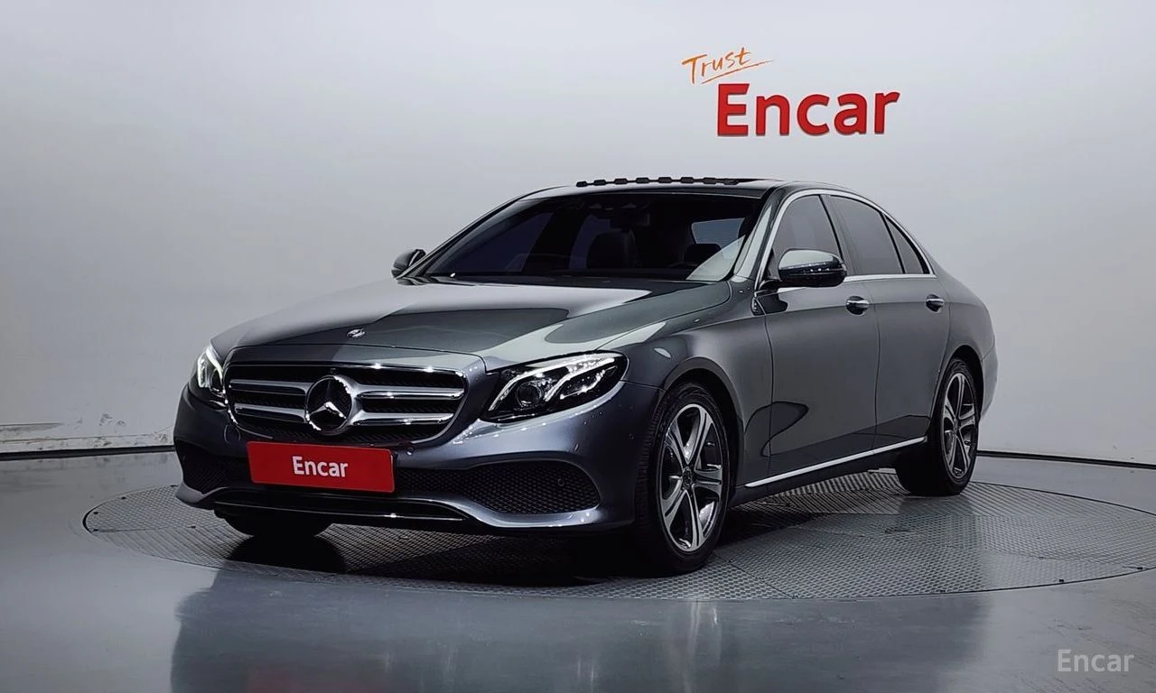 Mercedes-Benz E-Class E300
