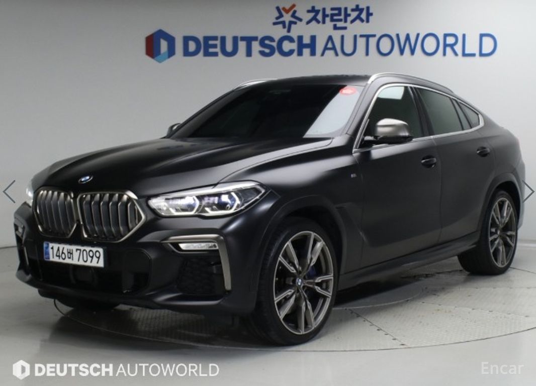 BMW X6 M50i