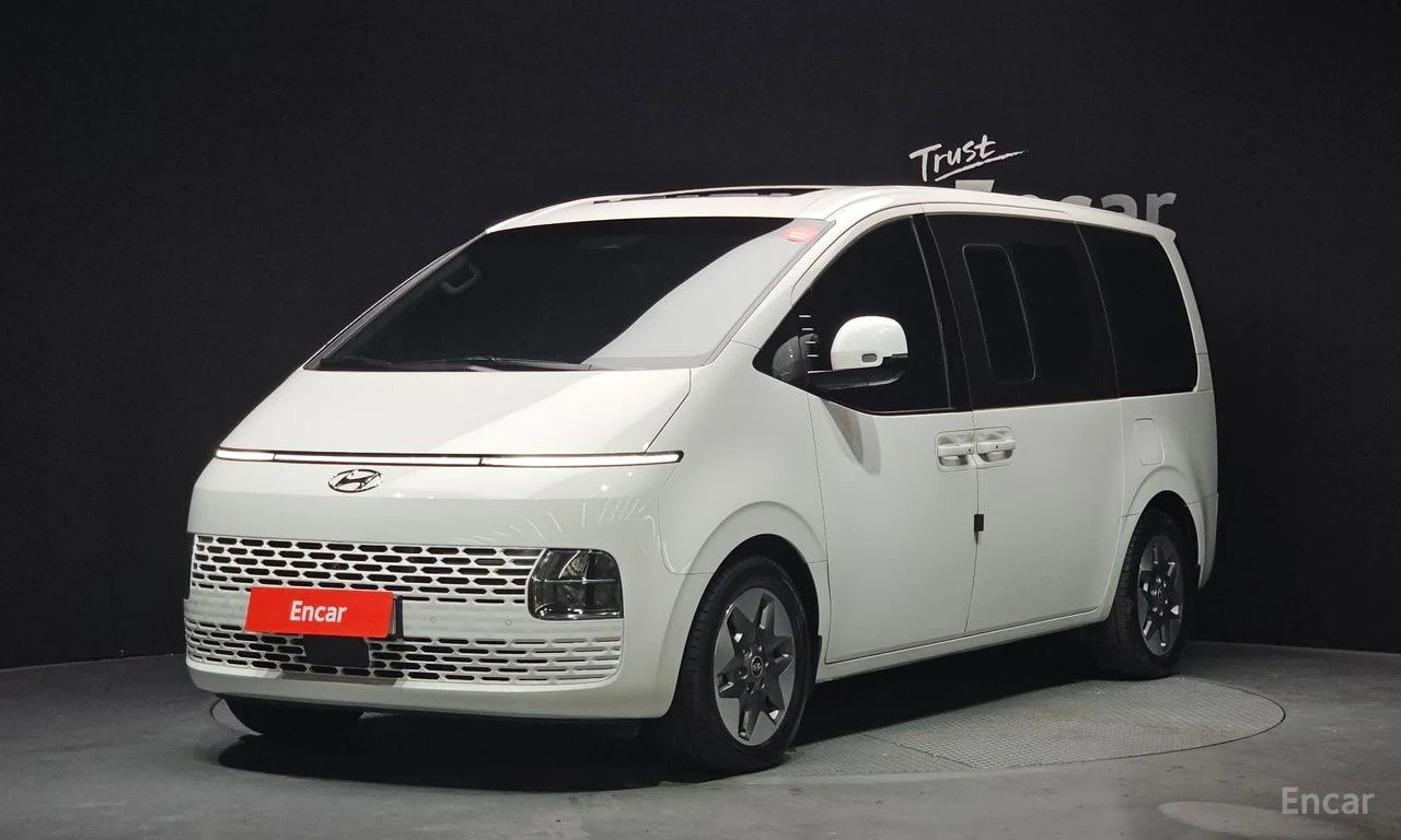 Hyundai Staria Modern