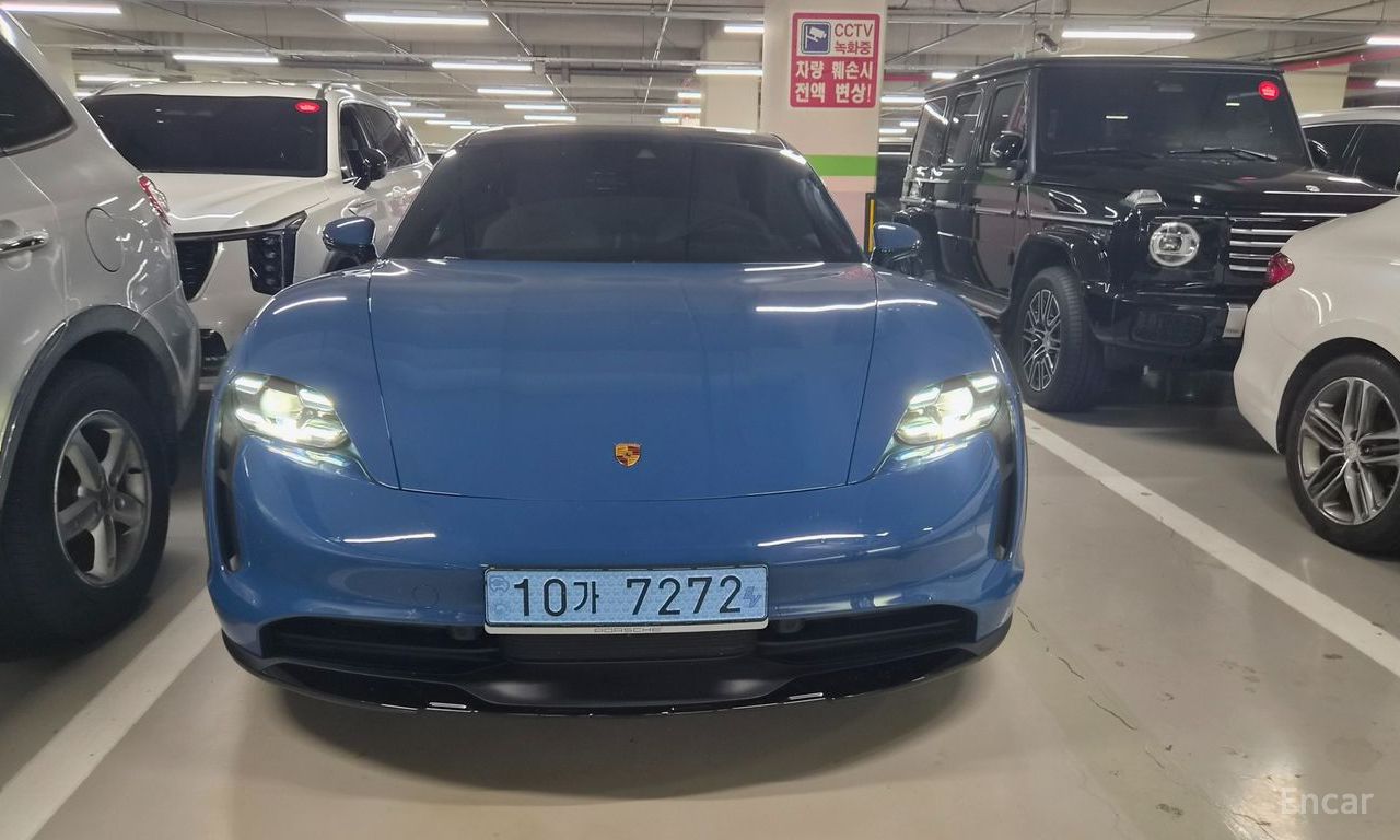 Porsche Taycan 4S