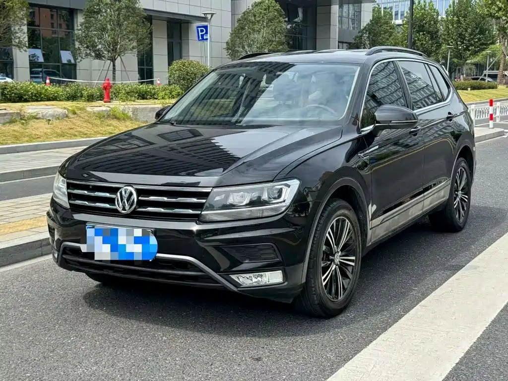 Volkswagen Tiguan L L 2020 330TSI AT 2WD VI