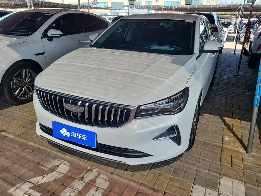 Geely Emgrand 2025 4 1.5L CVT