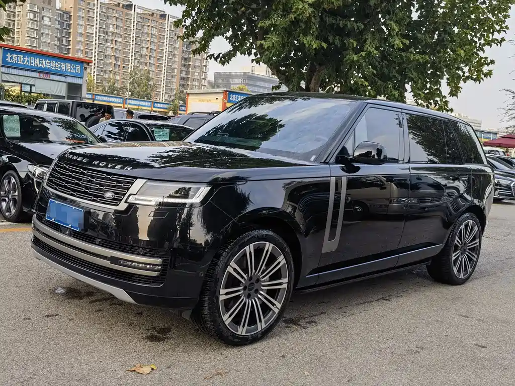 Land Rover Range Rover 2026 3.0 L6 400PS SE