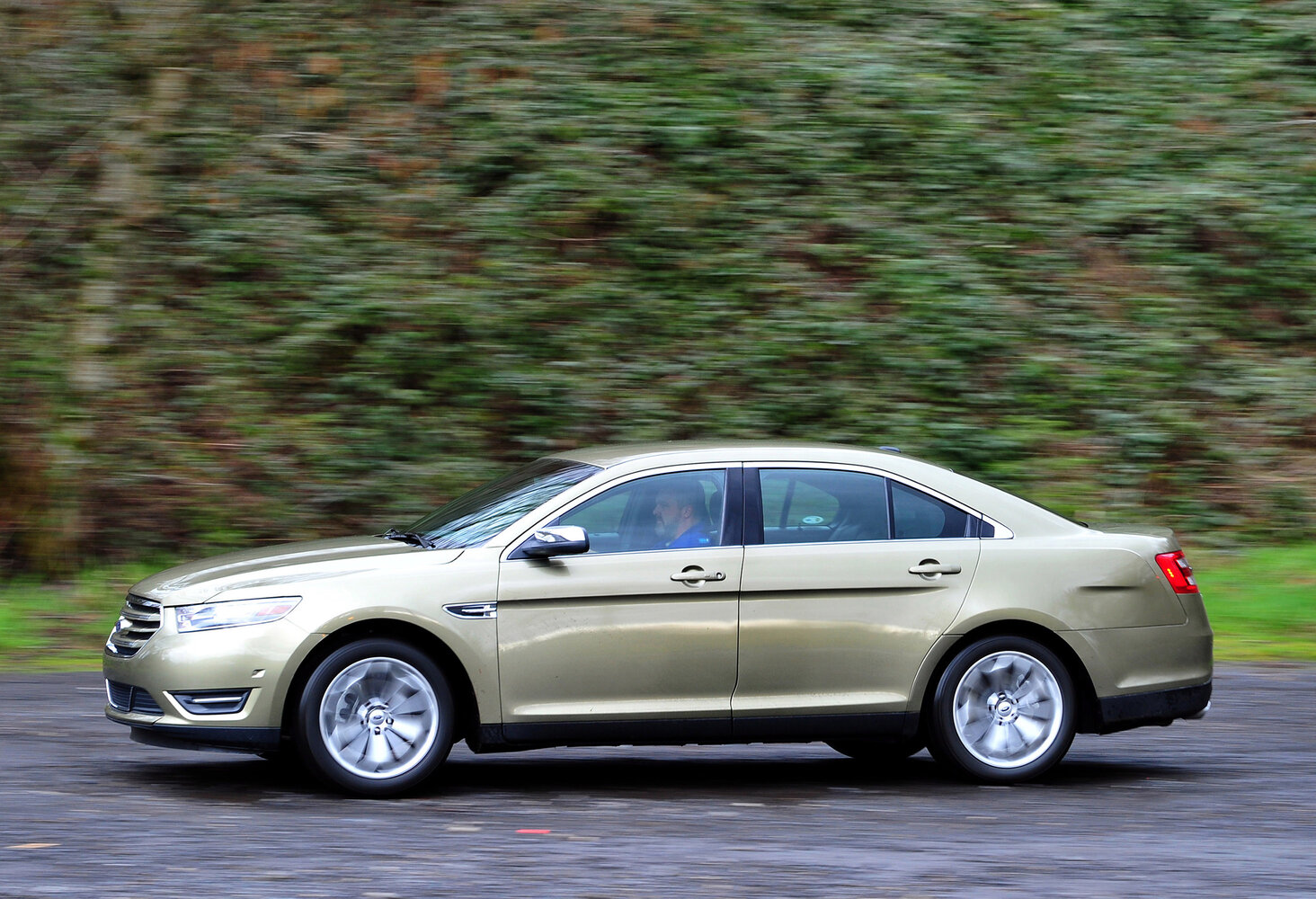 Ford Taurus 2015 EcoBoost 245 Luxury — Фотографии комплектации 3