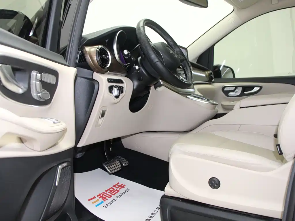 Mercedes-Benz V-Class V 2020 V 260 Luxury — Фотографии автомобиля 8
