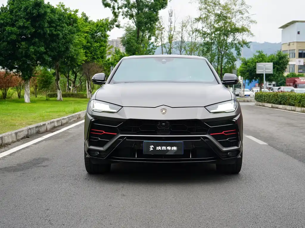 Lamborghini Urus 2018 4.0T V8 — Фотографии автомобиля 2