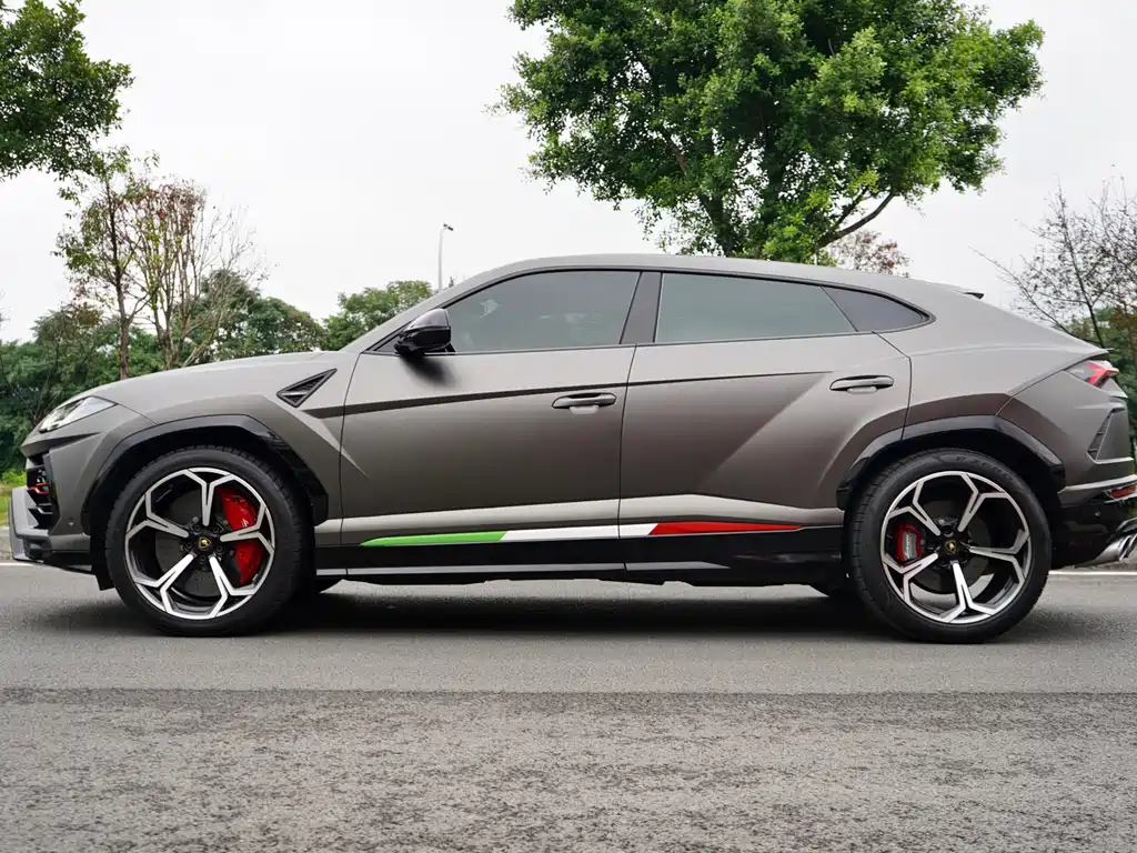 Lamborghini Urus 2018 4.0T V8 — Фотографии автомобиля 3