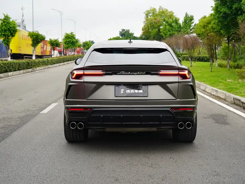 Lamborghini Urus 2018 4.0T V8 — Фотографии автомобиля 5