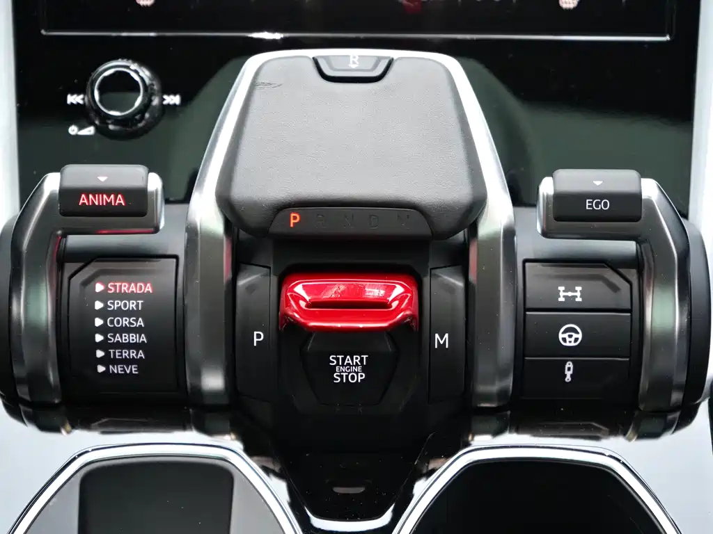 Lamborghini Urus 2018 4.0T V8 — Фотографии автомобиля 7