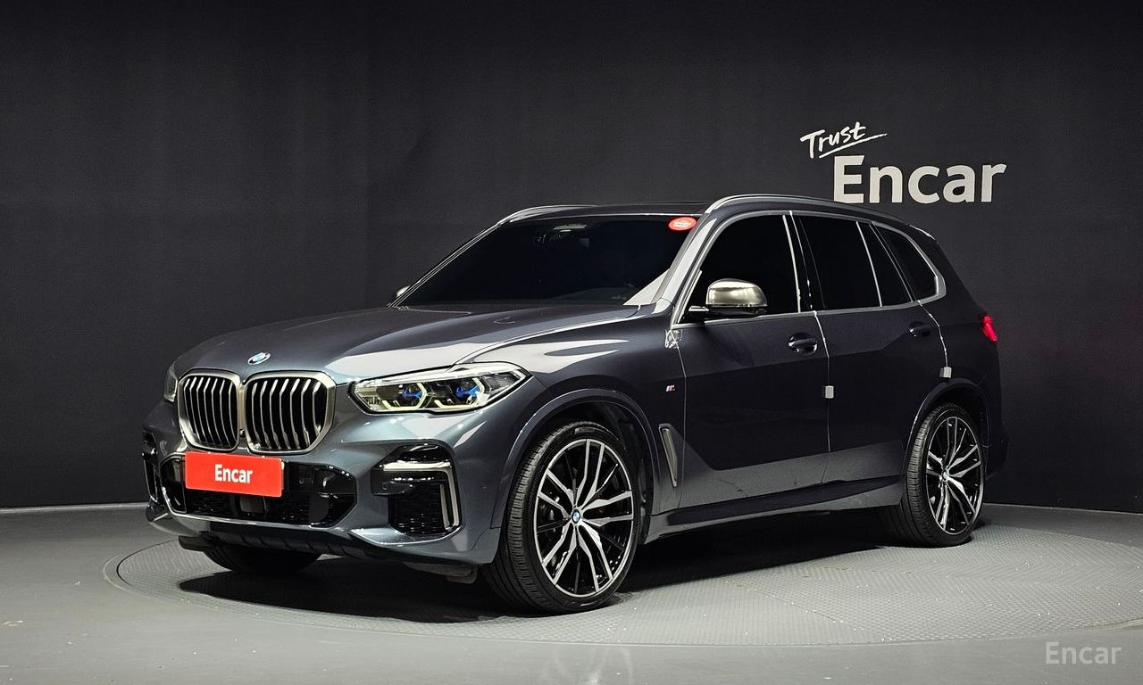 BMW X5 M50i