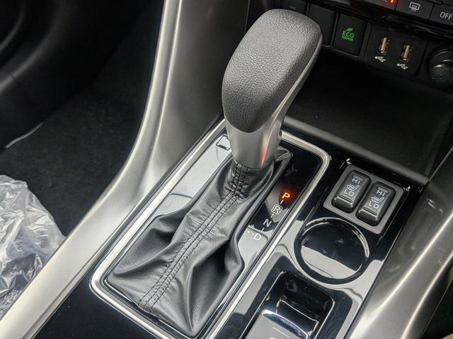 Mitsubishi Eclipse Cross — Фотографии автомобиля 18