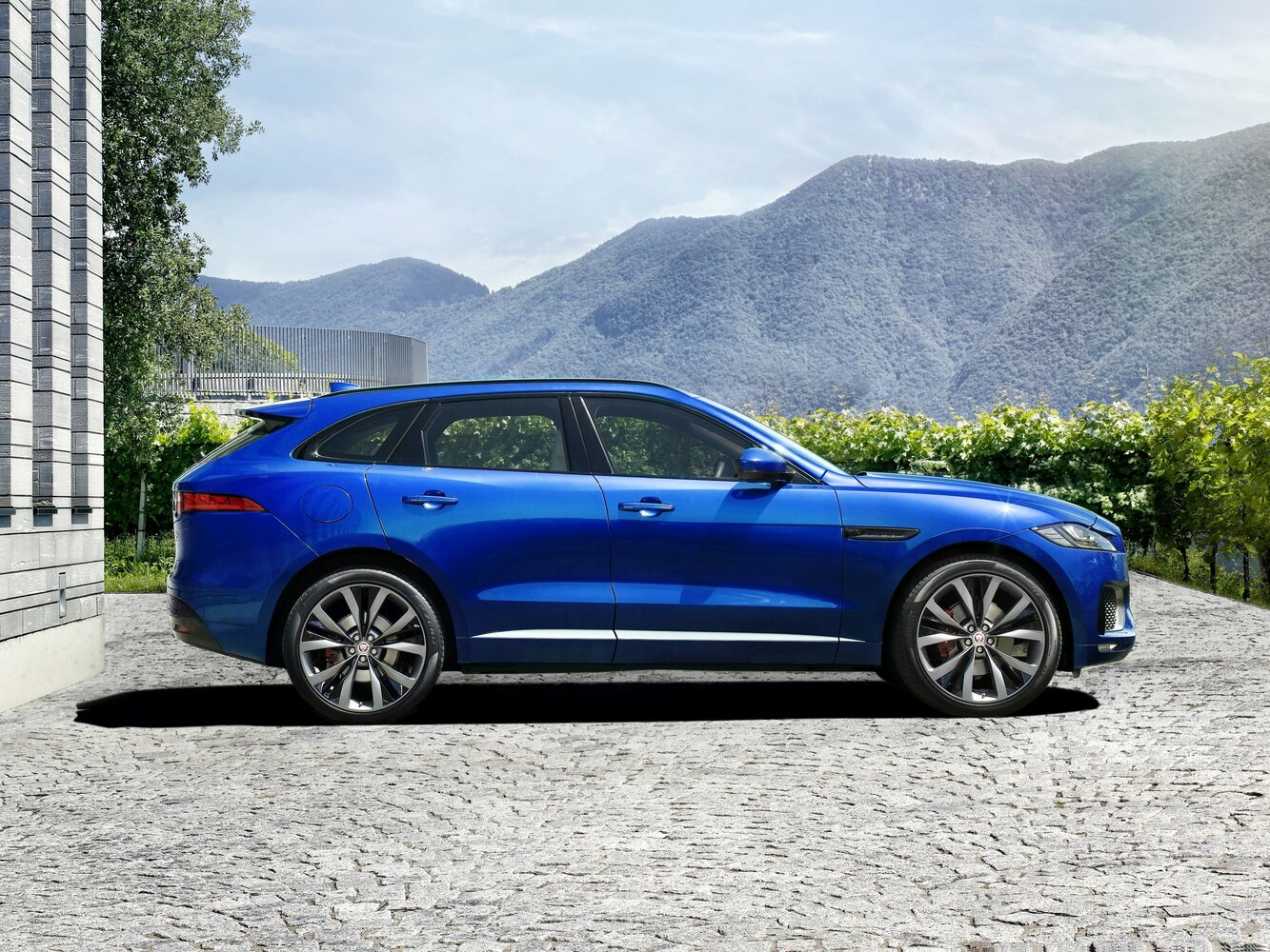 Jaguar F-Pace 2018 2.0T 4WD Premium — Фотографии комплектации 3