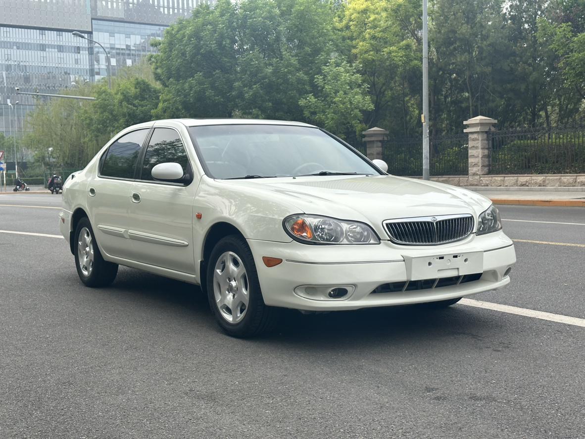 Nissan 2003 2.0L AT 5 мест — Фотографии автомобиля 3