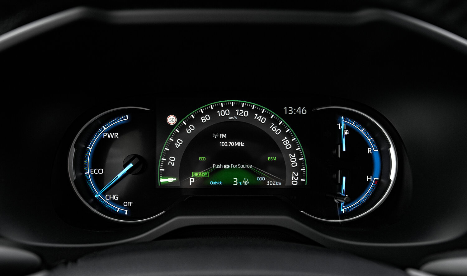 Toyota RAV4 Adventure — Фотографии комплектации 20