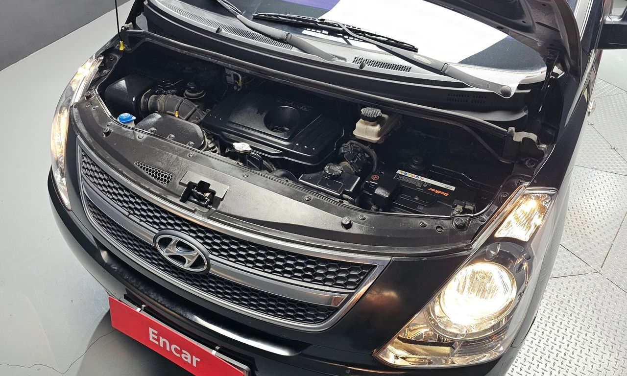 Hyundai Starex CVX Luxury — Фотографии автомобиля 6