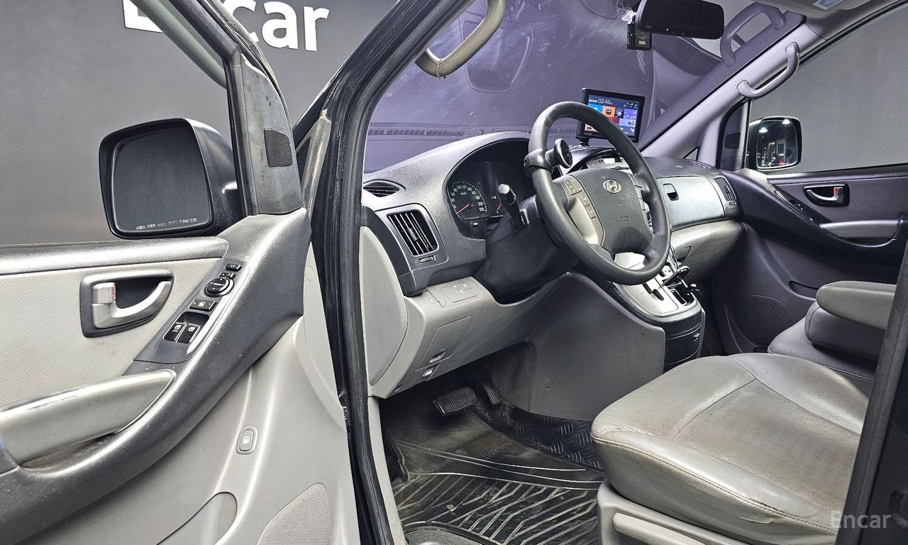 Hyundai Starex CVX Luxury — Фотографии автомобиля 10
