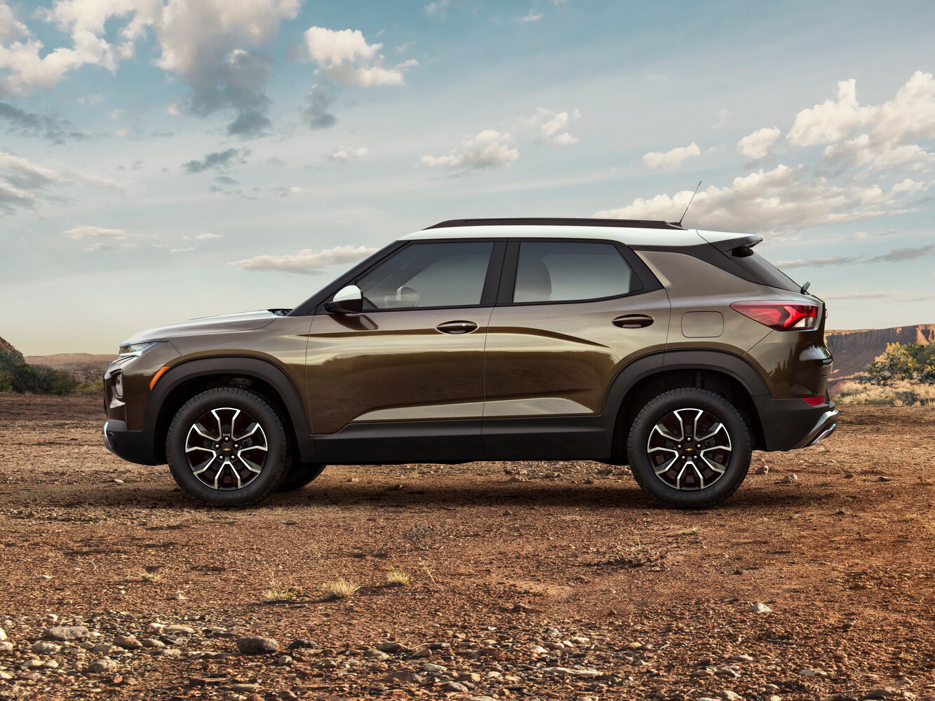 Chevrolet TrailBlazer 1.3 Turbo 2WD — Фотографии комплектации 3