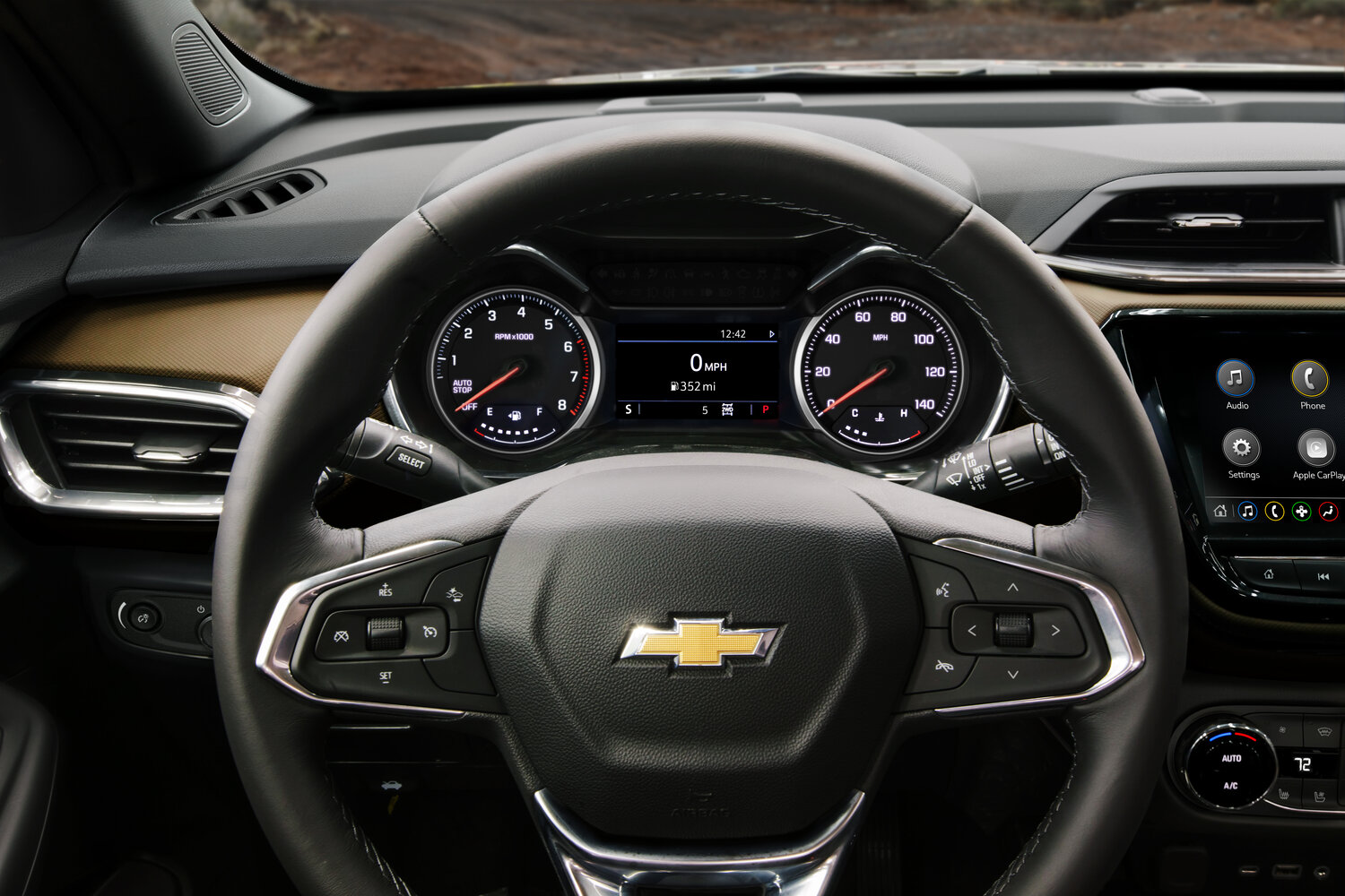 Chevrolet TrailBlazer 1.3 Turbo 2WD — Фотографии комплектации 13