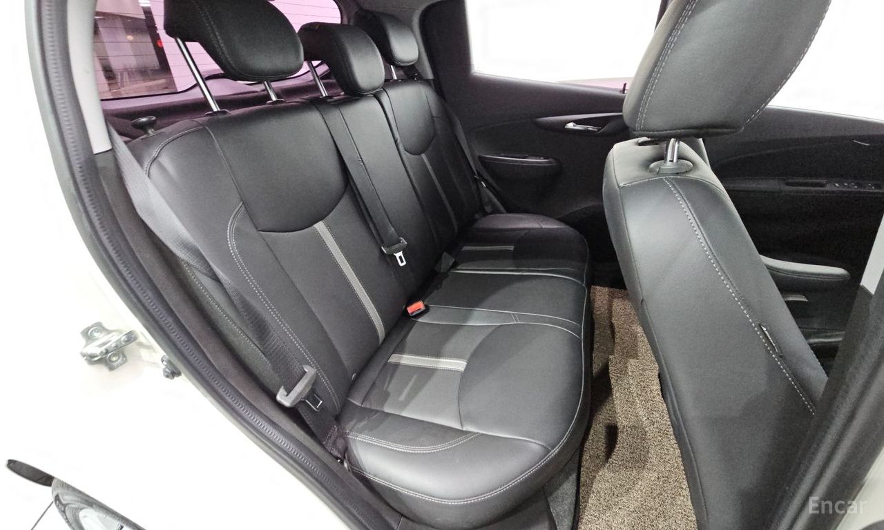 Chevrolet Spark — Фотографии автомобиля 12