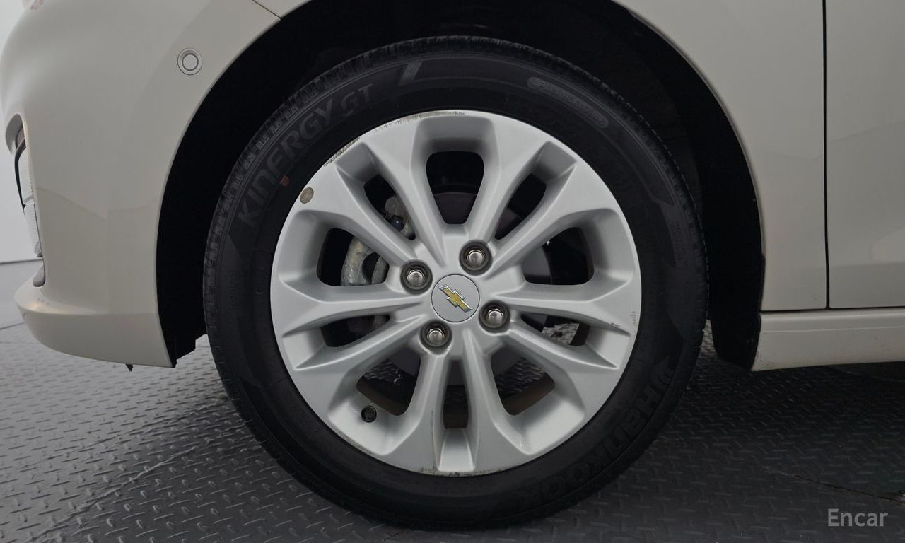 Chevrolet Spark — Фотографии автомобиля 5