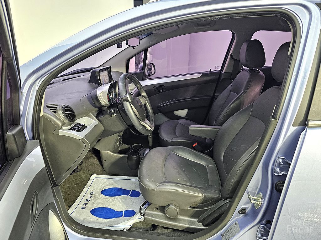 Chevrolet Spark Base — Фотографии автомобиля 8