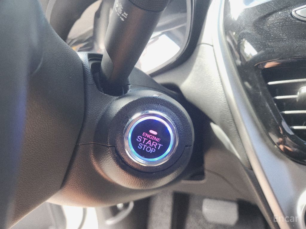 Chevrolet Spark Plus — Фотографии автомобиля 13