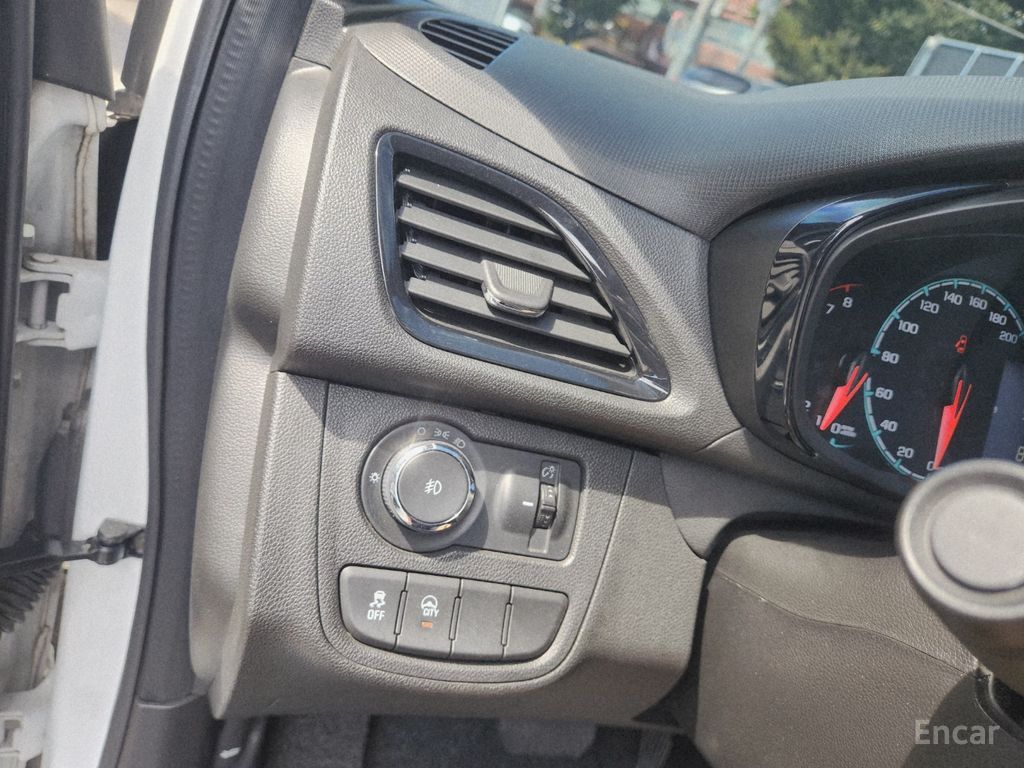 Chevrolet Spark Plus — Фотографии автомобиля 18