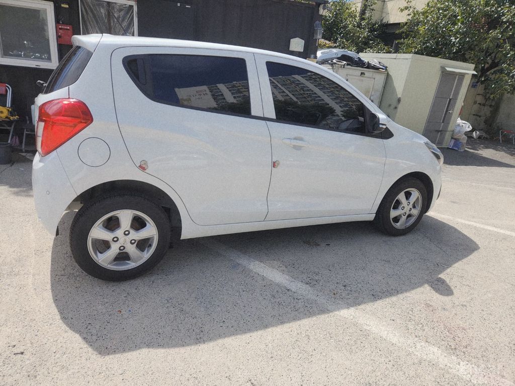 Chevrolet Spark Plus — Фотографии автомобиля 4