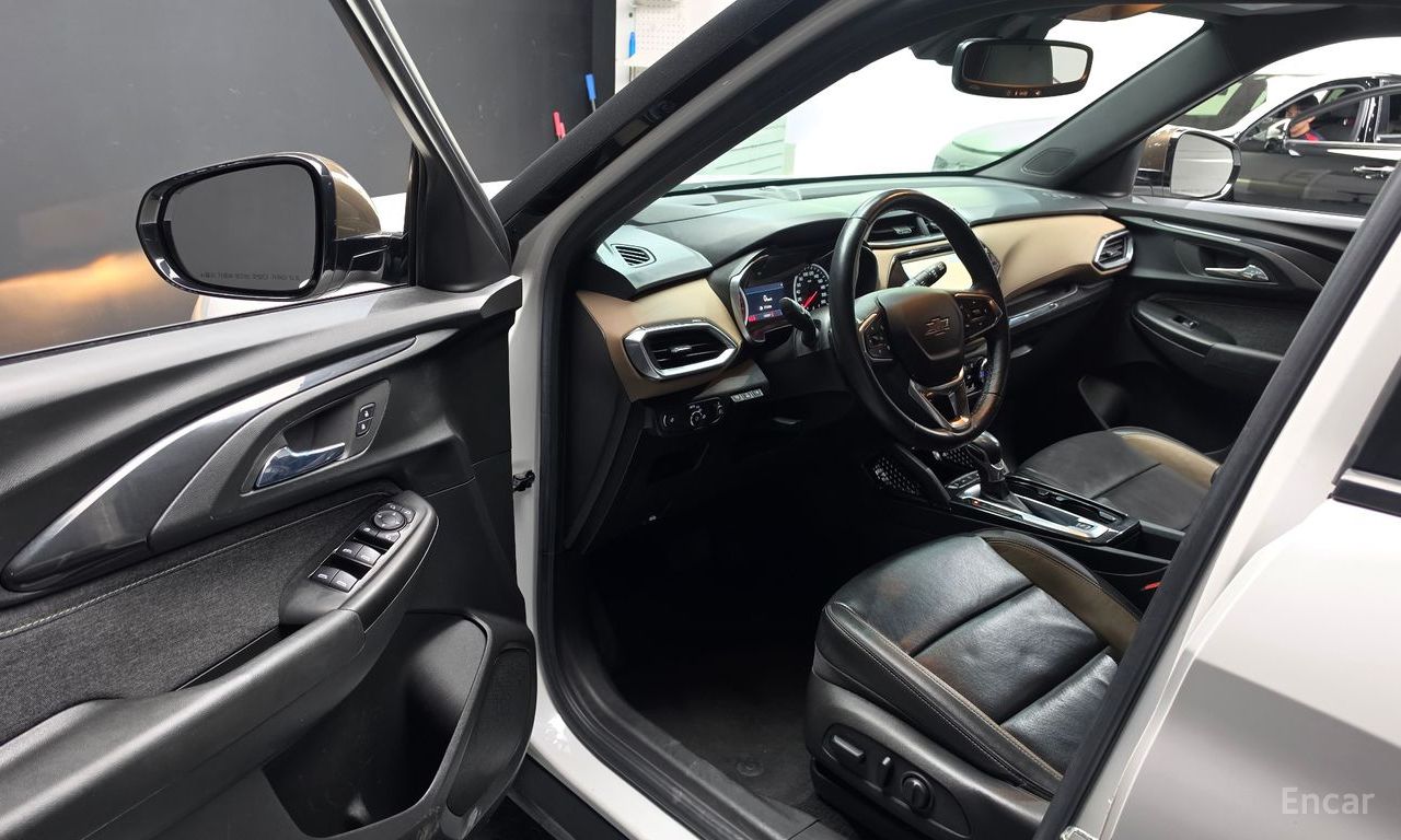 Chevrolet TrailBlazer 1.3 Turbo 2WD — Фотографии автомобиля 10