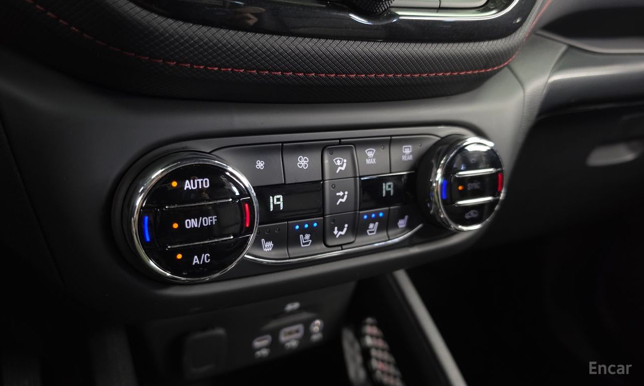 Chevrolet TrailBlazer RS — Фотографии автомобиля 18