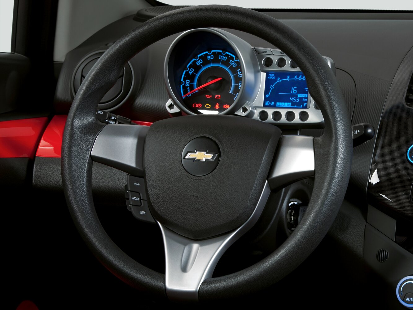 Chevrolet Spark Base — Фотографии комплектации 13