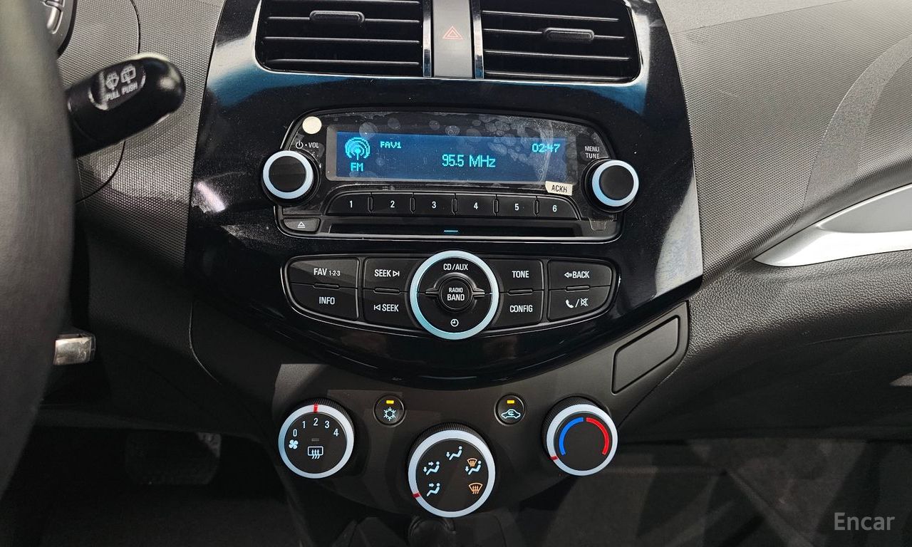 Chevrolet Spark Base — Фотографии автомобиля 16