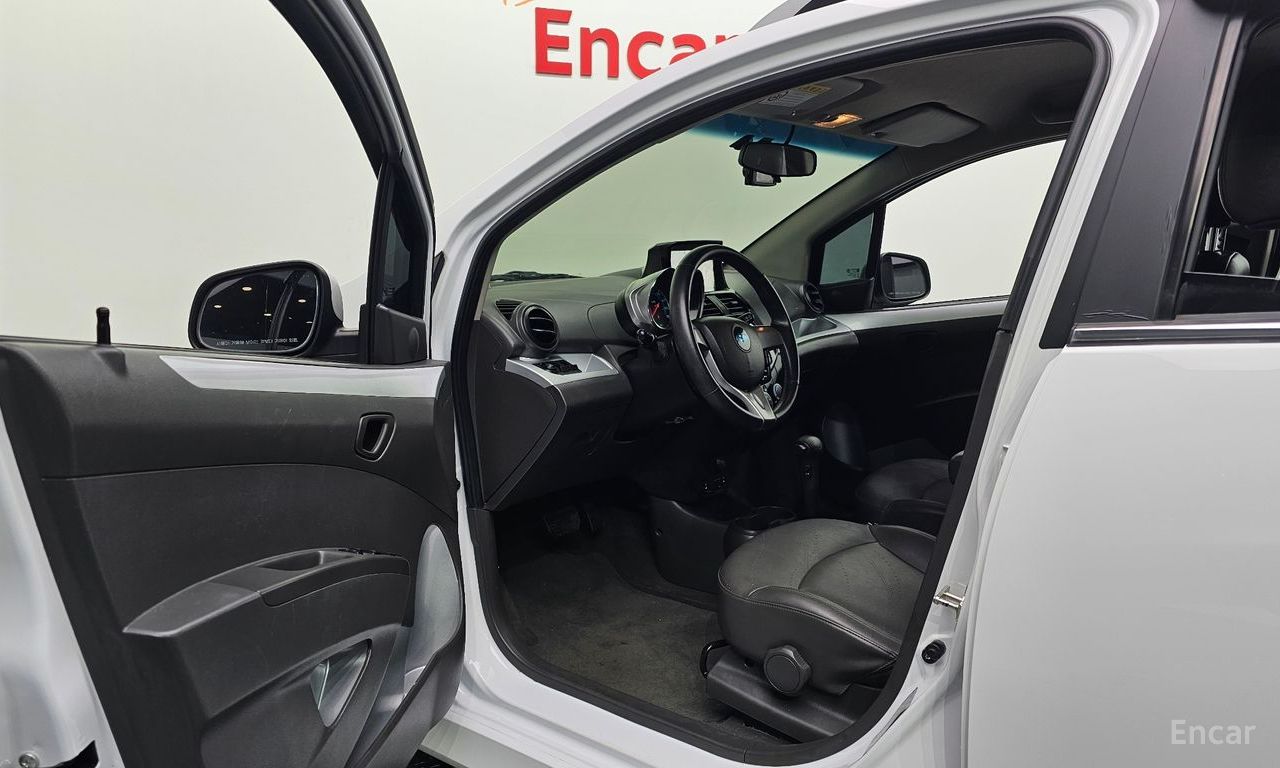 Chevrolet Spark Base — Фотографии автомобиля 10