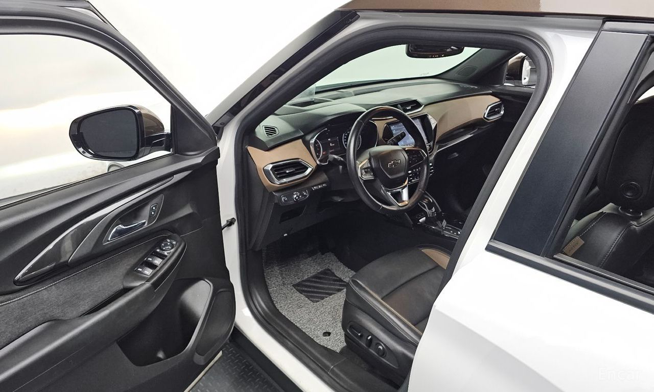 Chevrolet TrailBlazer 1.3 Turbo 2WD — Фотографии автомобиля 11