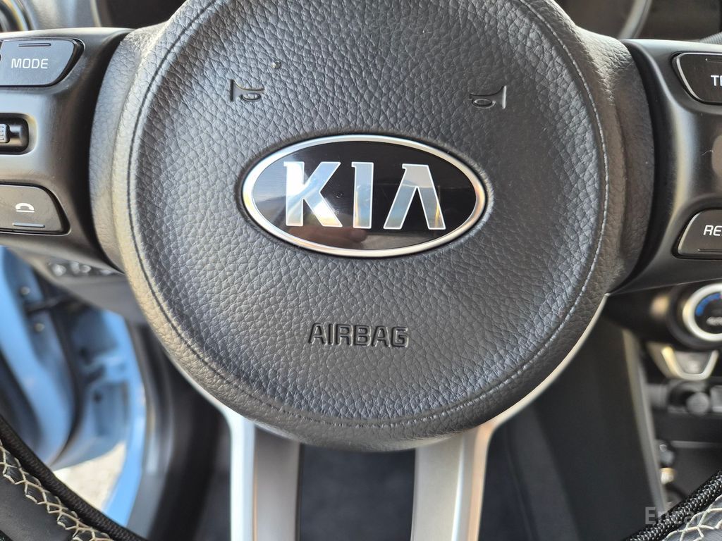 Kia Morning Luxury — Фотографии автомобиля 14