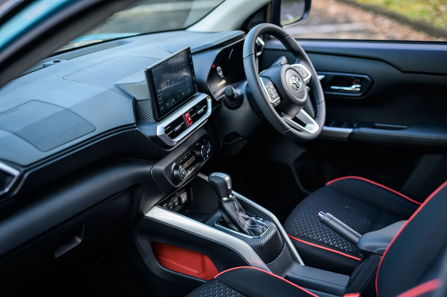 Toyota Raize Z — Фотографии комплектации 6