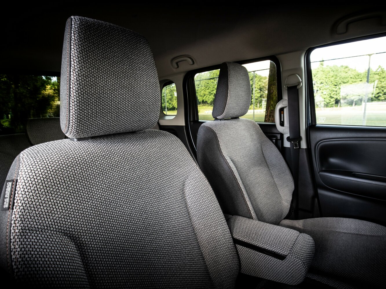 Suzuki Wagon R Smile G Package — Фотографии комплектации 6